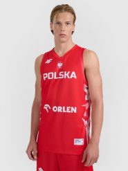 4F Koszulka reprezentacyjna z możliwością personalizacji męska 4F x PZKOSZ - czerwona 4XL. Czerwone koszulki sportowe męskie 4F, l, bez wzorów, z materiału, bez ramiączek, do koszykówki. W wyprzedaży za 139.99 zł.