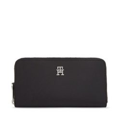 Portfel Tommy Hilfiger. Czarne portfele damskie Tommy Hilfiger. Za 179.99 zł.