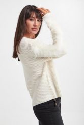 Sweter damski z piórami TWINSET. Swetry nierozpinane damskie Twinset Milano, m, bez wzorów, bez kołnierzyka, bez ramiączek. W wyprzedaży za 1,007.37 zł.