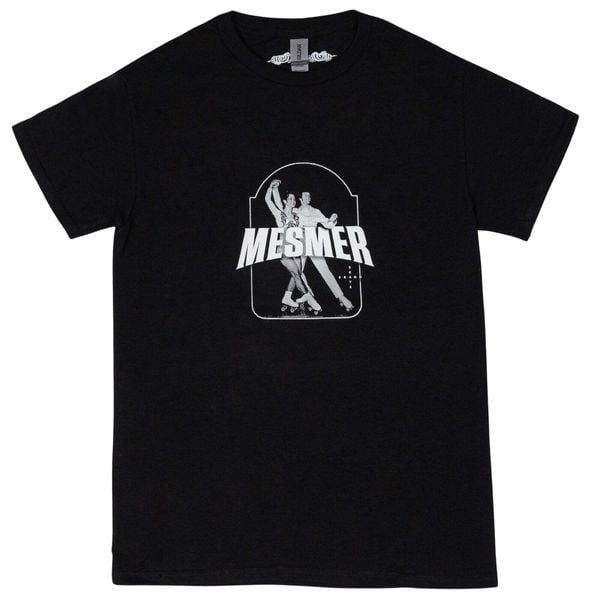 Koszulka Mesmer Lovely-Couple. Czarne bluzki damskie MESMER, bez wzorów, sportowe, bez kołnierzyka, bez ramiączek. Za 153.50 zł.