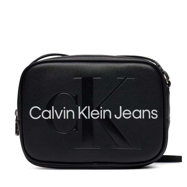 Torebka Calvin Klein Jeans. Czarne listonoszki damskie Calvin Klein Jeans, bez wzorów, z jeansu, bez dodatków. Za 199.99 zł.