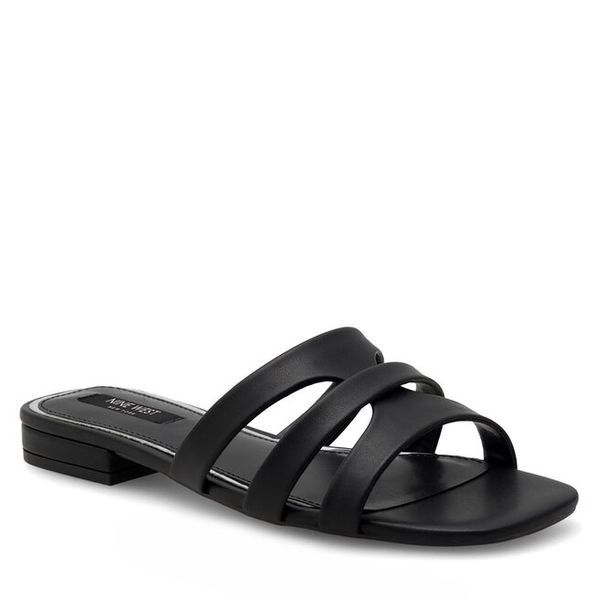 Klapki Nine West. Czarne klapki damskie Nine West, bez wzorów, bez obcasa, bez zapięcia. Za 179.99 zł.