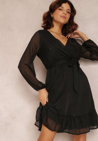 Czarna Sukienka Iphina. Czarne sukienki damskie Renee, l, z aplikacjami, z materiału, eleganckie, bez kołnierzyka, bez ramiączek, mini, kopertowe. Za 99.99 zł.