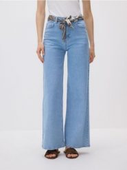 Jeansy wide leg z bandaną - niebieski. Niebieskie jeansy damskie Reserved, bez wzorów, z bawełny. W wyprzedaży za 109.99 zł.