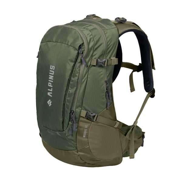 Plecak trekkingowy Alpinus Muddus 30. Zielone plecaki damskie Alpinus, bez wzorów, z materiału. Za 299.99 zł.