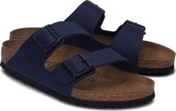 Birkenstock Birkenstock Arizona - Klapki Unisex - 0051751 38. Klapki damskie Birkenstock, bez wzorów, bez obcasa, bez zapięcia. Za 320.27 zł.