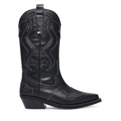 Kowbojki Tommy Jeans. Czarne kozaki damskie Tommy Jeans, bez wzorów, z jeansu, bez obcasa, na płaskiej podeszwie, bez zapięcia. Za 1,099.00 zł.