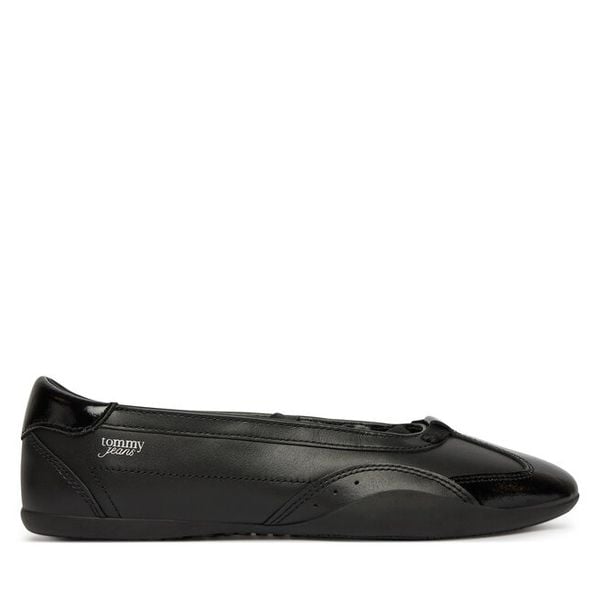 Baleriny Tommy Hilfiger. Czarne balerinki damskie Tommy Hilfiger, bez wzorów, bez obcasa, bez zapięcia. Za 409.99 zł.