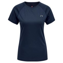 Koszulka damska Newline core running. Fioletowe bluzki damskie Newline, s, bez wzorów, sportowe, bez kołnierzyka, bez ramiączek. Za 177.50 zł.