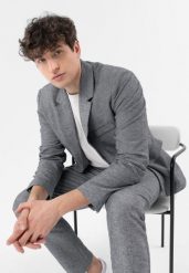 Marynarka jednorzędowa JB-AURO. Marynarki męskie Volcano, m, bez wzorów, z bawełny, klasyczne, bez kołnierzyka, bez ramiączek. Za 349.99 zł.