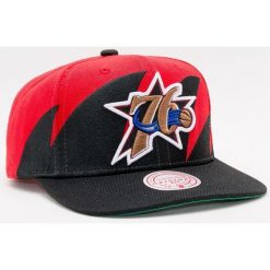 Czapka Mitchell & Ness Philadelphia 76ers Snapback. Czarne czapki męskie Mitchell & Ness, bez wzorów. Za 176.99 zł.