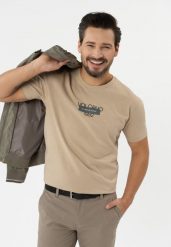 Bawełniana koszulka, Comfort Fit, T-CALVI. T-shirty męskie Volcano, l, bez wzorów, z bawełny, bez kołnierzyka, bez ramiączek. Za 69.99 zł.