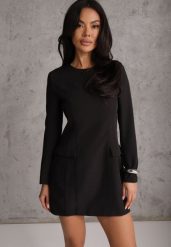 Czarna Trapezowa Sukienka VICES o Eleganckim Kroju Zdobionym Imitacją Kieszeni Agats. Czarne sukienki damskie Renee, na imprezę, m, z aplikacjami, eleganckie, bez kołnierzyka, bez ramiączek, mini, trapezowe. Za 179.99 zł.