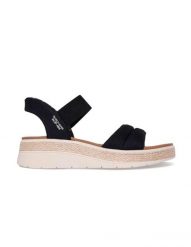 Sandały damskie, Slip-Ins: BOBS Sun Ray. Czarne sandały damskie Skechers, bez wzorów, z materiału, bez obcasa, bez zapięcia. Za 289.99 zł.