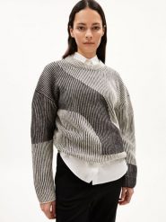 ARMEDANGELS sweter z dzianiny z zawartością wełny - MayrAA Vanise Kobiety Wełna czarny, XS. Czarne swetry nierozpinane damskie ARMEDANGELS, xs, bez wzorów, z dzianiny, eleganckie, bez kołnierzyka, bez ramiączek. Za 429.95 zł.