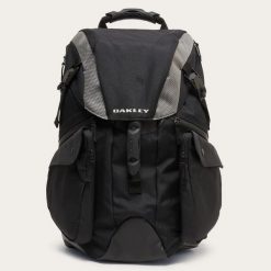 Plecak turystyczny unisex Oakley LATITUDE FLEX czarny FOS901676-02E. Czarne plecaki męskie Oakley, bez wzorów, z materiału. Za 996.33 zł.