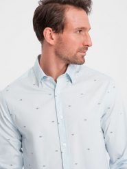 Klasyczna męska bawełniana koszula SLIM FIT w rybki - błękitna V4 OM-SHCS-0156 - XXL. Niebieskie koszule męskie Ombre Clothing, l, bez wzorów, z bawełny, klasyczne, bez kołnierzyka, bez ramiączek. W wyprzedaży za 69.99 zł.