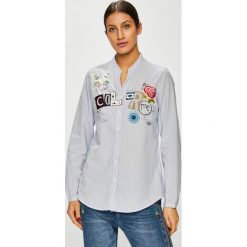 Desigual - Koszula. Niebieskie koszule damskie Desigual, l, z aplikacjami, z bawełny, casualowe, bez kołnierzyka, bez ramiączek. W wyprzedaży za 179.90 zł.