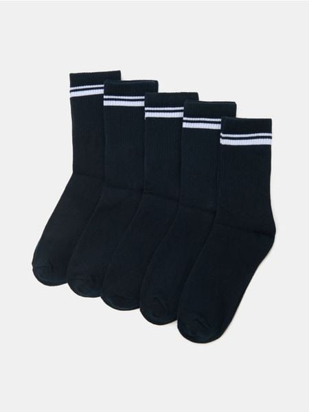 Prążkowane skarpetki 5 pack - granatowy. Niebieskie skarpety męskie Sinsay, bez wzorów, prążkowane. Za 19.99 zł.