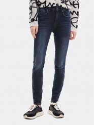 Desigual Jeansy 23WWDD10 Granatowy Slim Fit. Niebieskie jeansy damskie Desigual, bez wzorów, z bawełny. Za 219.99 zł.