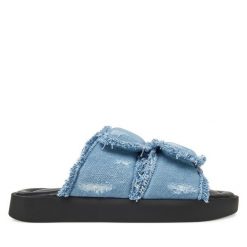 Klapki Inuikii. Niebieskie klapki damskie Inuikii, bez wzorów, z jeansu, bez obcasa, bez zapięcia. Za 549.99 zł.
