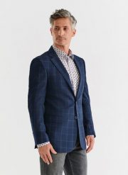 PAKO LORENTE – Granatowa marynarka garniturowa w kratę. Niebieskie garnitury męskie Pako Lorente, m, bez wzorów, z elastanu, klasyczne. Za 699.99 zł.