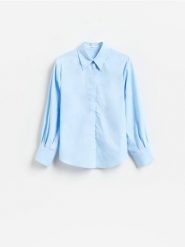 Bawełniana koszula - jasnoniebieski. Niebieskie koszule damskie Reserved, l, bez wzorów, z bawełny, bez kołnierzyka, bez ramiączek. Za 129.99 zł.
