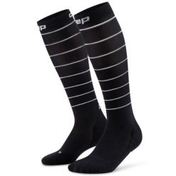 Damskie długie skarpety do biegania kompresyjne odblaskowe PRO Run CEP. Czarne skarpetki damskie CEP, bez wzorów, z elastanu. Za 244.00 zł.