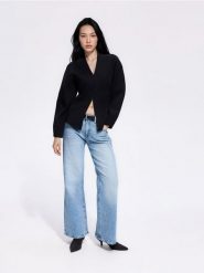Sweter z wiskozą - czarny. Czarne kardigany damskie Reserved, l, bez wzorów, z dzianiny, bez kołnierzyka. Za 159.99 zł.