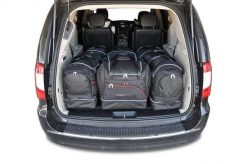 Torby Do Bagażnika Lancia Voyager 2011-2016 7Szt Kjust. Czarne torby podróżne damskie KJUST, bez wzorów, z kauczuku. Za 2,107.00 zł.