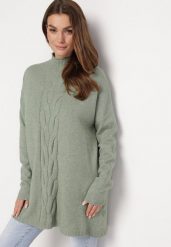 Jasnozielony Oversizowy Sweter Golf z Wiskozą i Ozdobnym Splotem z Przodu Goyanes. Zielone swetry nierozpinane damskie Born2be, na zimę, bez wzorów, z wiskozy, bez kołnierzyka, bez ramiączek. Za 99.99 zł.