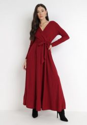 Bordowa Sukienka Damialla. Czerwone sukienki damskie Born2be, l, bez wzorów, z dzianiny, eleganckie, bez kołnierzyka, bez ramiączek, maxi, kopertowe. Za 189.99 zł.