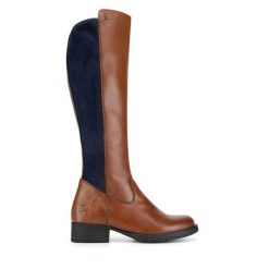 Kozaki Rieker. Brązowe kozaki damskie Rieker, bez wzorów, bez obcasa, na płaskiej podeszwie, bez zapięcia. Za 399.00 zł.