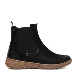 Botki Go Soft. Czarne botki damskie GO SOFT, bez wzorów, bez obcasa, na płaskiej podeszwie, bez zapięcia. Za 249.99 zł.