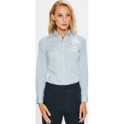 Tommy Jeans - Koszula. Niebieskie koszule damskie Tommy Jeans, m, bez wzorów, z bawełny, casualowe, bez kołnierzyka, bez ramiączek. W wyprzedaży za 189.90 zł.