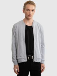 Bluza męska rozpinana ze stójką szara Raiden 901. Szare bluzy męskie BIG STAR, l, bez wzorów, z jeansu, bez ramiączek, bez kaptura. W wyprzedaży za 159.99 zł.