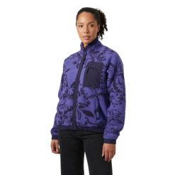 Sweter damski Helly Hansen Imperial Printed Pile Snap. Fioletowe swetry nierozpinane damskie Helly Hansen, bez wzorów, z polaru, sportowe, bez kołnierzyka, bez ramiączek. Za 603.50 zł.