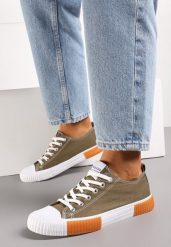 Zielone Trampki Castite. Zielone trampki i tenisówki damskie Born2be, z aplikacjami, z gumy, przed kostkę, bez zapięcia. Za 59.99 zł.