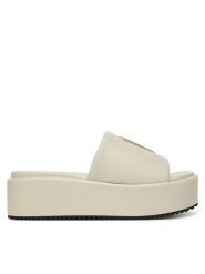 Blauer Klapki S5OPAL03/PUL Écru. Klapki damskie Blauer, bez wzorów, ze skóry, bez obcasa, bez zapięcia. Za 219.99 zł.