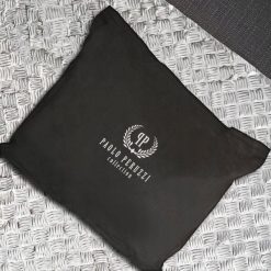 Paolo Peruzzi Saszetka męska skórzana na ramię z tłoczeniem carbon czarna AL-19-BL. Czarne saszetki i nerki męskie Paolo Peruzzi, na ramię. Za 239.19 zł.