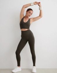 Damskie legginsy dłuższe, wysoki stan, invisible scrunch Shape Seamless zielone. Zielone legginsy damskie Aim'n, bez wzorów, z dzianiny. Za 305.00 zł.