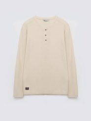 Bluzka męska z długim rękawem kremowa Merrts 103. Białe bluzy męskie BIG STAR, l, bez wzorów, z dzianiny, biznesowe, bez ramiączek, bez kaptura. Za 159.99 zł.