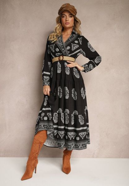 Czarna Sukienka z Wiskozą i Kopertowym Dekoltem Mirilaine. Czarne sukienki damskie Renee, na co dzień, l, bez wzorów, z wiskozy, eleganckie, bez kołnierzyka, bez ramiączek, kopertowe. Za 99.99 zł.