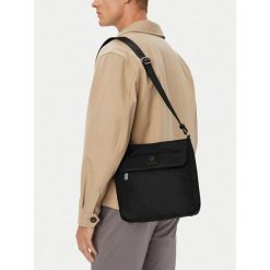 Saszetka Beverly Hills Polo Club. Czarne saszetki i nerki męskie Beverly Hills Polo Club, małe. Za 149.99 zł.