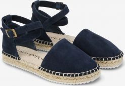 Marc OPolo Marc O'Polo damskie Sandały w stylu espadryli NAVY 10415613801305 890 40. Niebieskie sandały damskie Marc O'Polo, bez wzorów, bez obcasa, bez zapięcia. Za 359.99 zł.