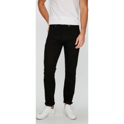 Levi's - Jeansy 502. Czarne jeansy męskie Levi's®, z bawełny. W wyprzedaży za 319.90 zł.