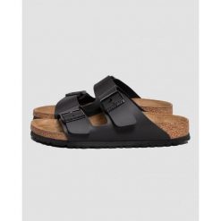 Klapki Birkenstock Arizona Nero Dorosłych. Brązowe klapki damskie Birkenstock, bez wzorów, z materiału, bez zapięcia. Za 626.00 zł.
