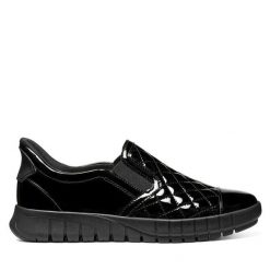 Półbuty Geox. Czarne półbuty damskie Geox, bez wzorów, bez obcasa, na płaskiej podeszwie, bez zapięcia. Za 449.99 zł.