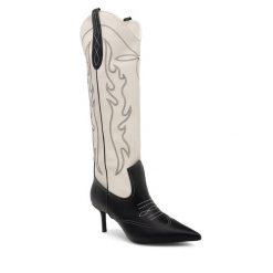 Kowbojki Nine West. Czarne kozaki damskie Nine West, bez wzorów, bez obcasa, na szpilce, bez zapięcia. Za 329.99 zł.