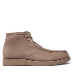Trzewiki Calvin Klein. Brązowe botki męskie Calvin Klein, bez wzorów, bez obcasa, bez zapięcia. Za 639.99 zł.